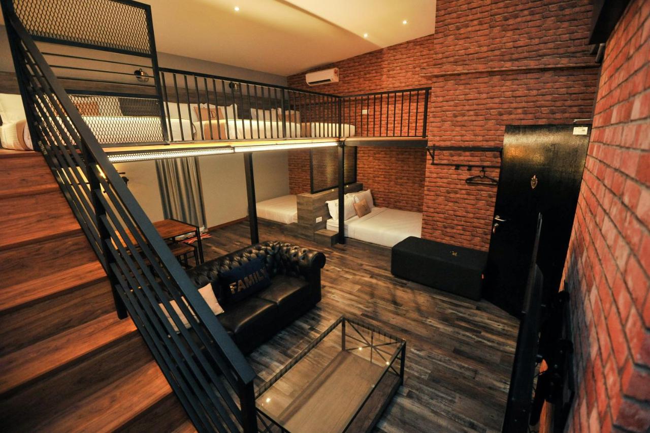 Iconic Suites & Pods Hotel Ipoh Kültér fotó